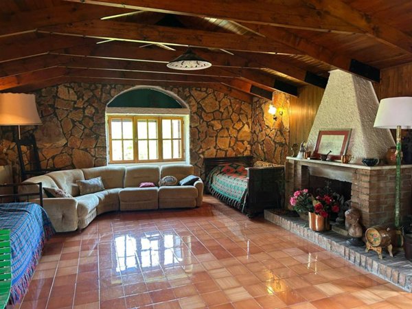casa indipendente in vendita a Ronciglione