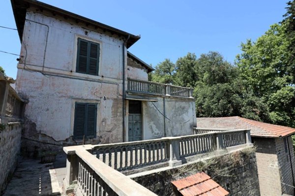 casa indipendente in vendita a Ronciglione