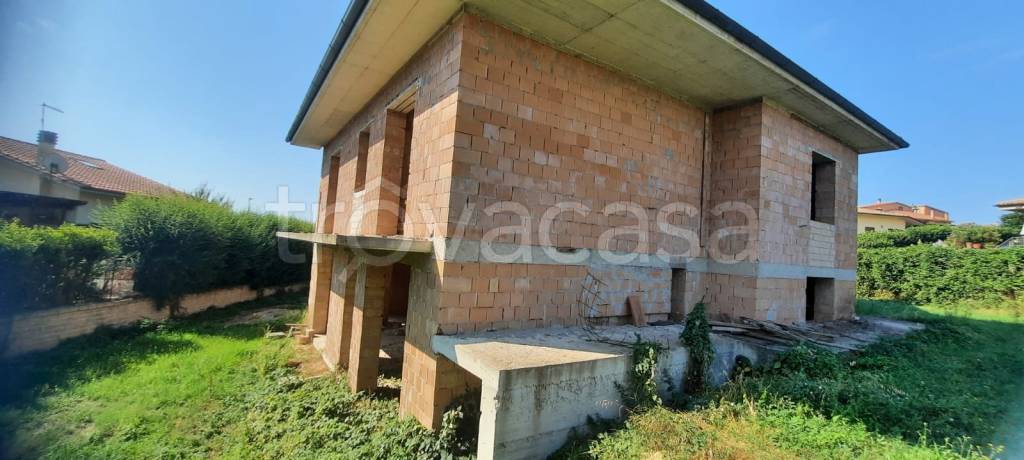 casa indipendente in vendita a Ronciglione