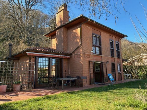casa indipendente in vendita a Ronciglione