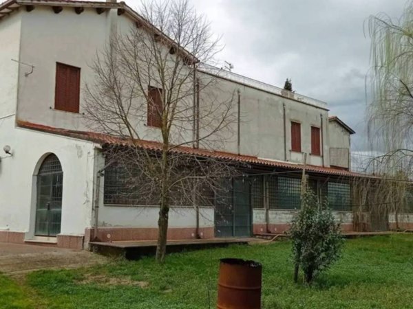 casa indipendente in vendita a Ronciglione