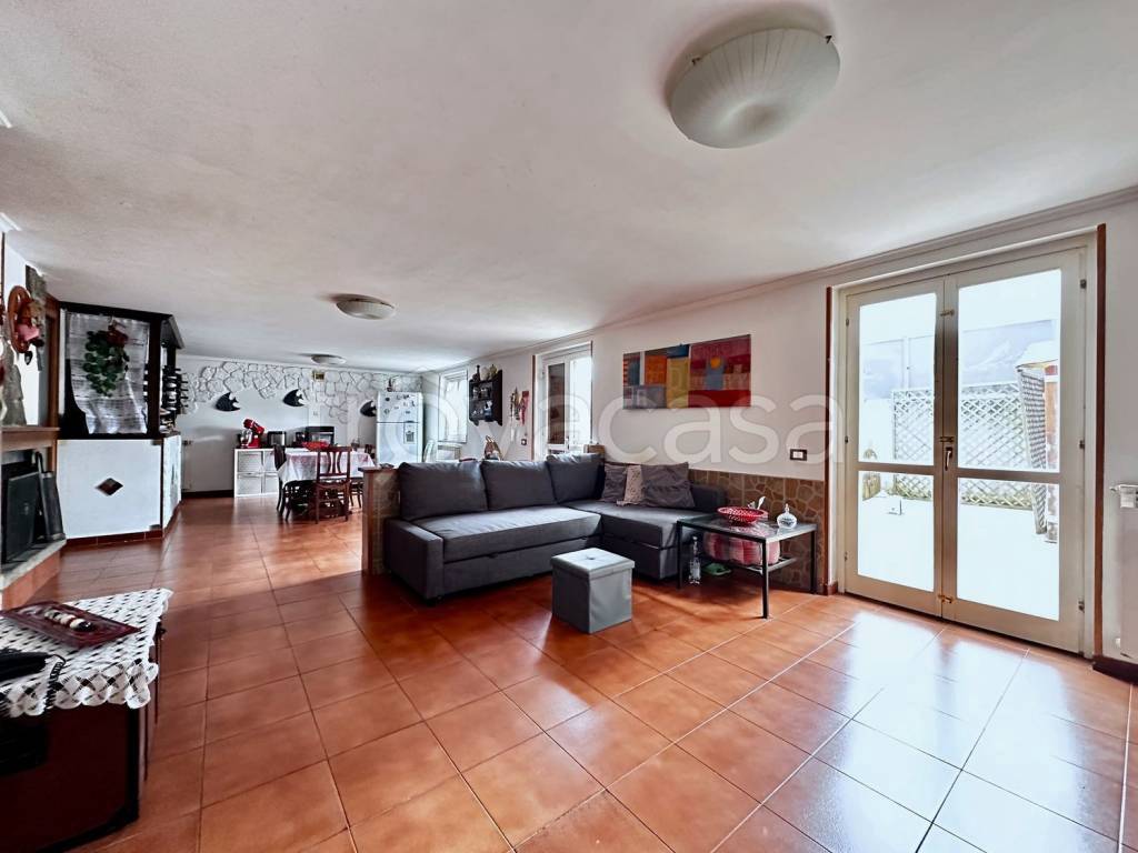 casa indipendente in vendita a Ronciglione