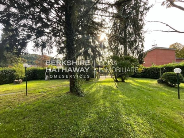 casa indipendente in vendita a Ronciglione