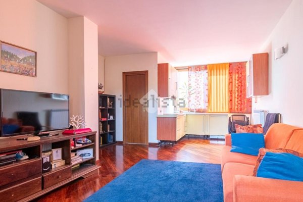 casa indipendente in vendita a Ronciglione