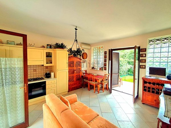 casa indipendente in vendita a Ronciglione