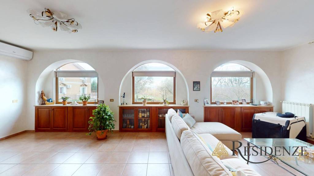 casa indipendente in vendita a Ronciglione