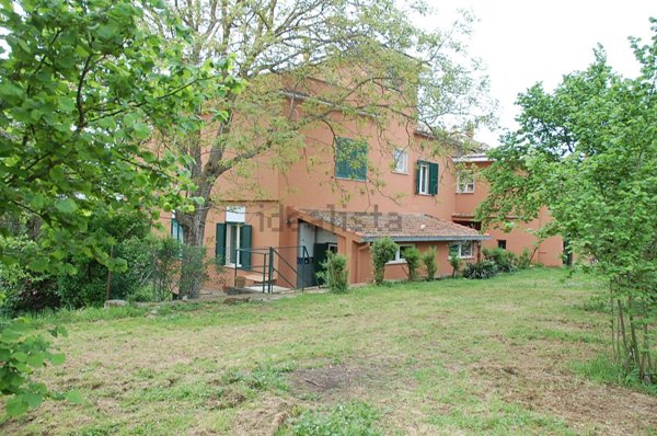 casa indipendente in vendita a Ronciglione