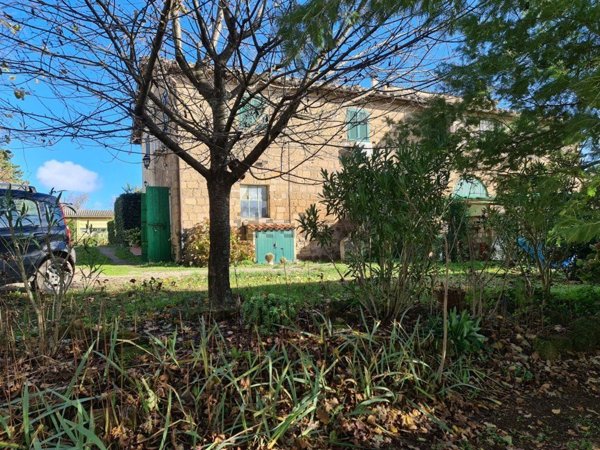 casa indipendente in vendita a Ronciglione