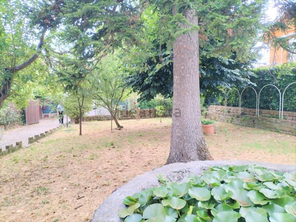 casa indipendente in vendita a Ronciglione