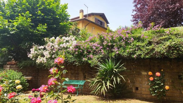 casa indipendente in vendita a Ronciglione