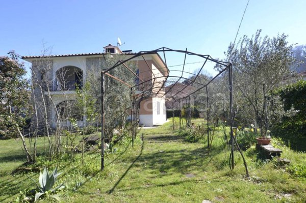 casa indipendente in vendita a Ronciglione