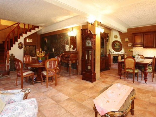 casa indipendente in vendita a Ronciglione