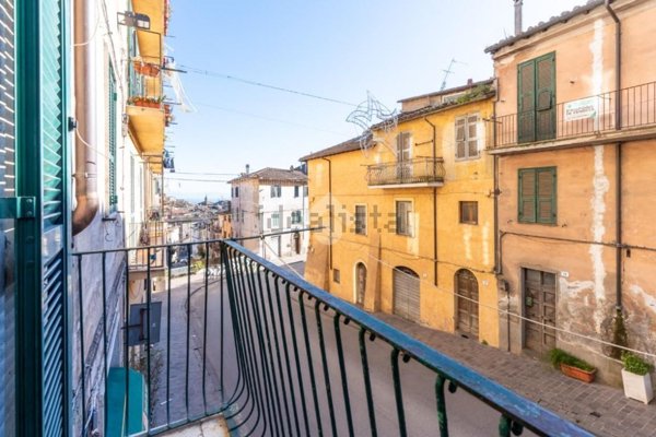 appartamento in vendita a Ronciglione