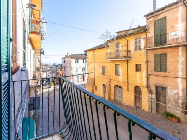 appartamento in vendita a Ronciglione