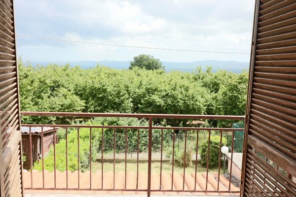 casa indipendente in vendita a Ronciglione