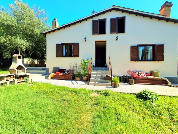casa indipendente in vendita a Ronciglione