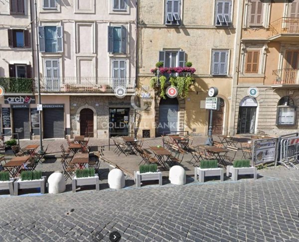 locale commerciale in vendita a Ronciglione