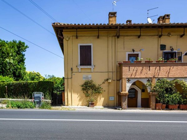 appartamento in vendita a Ronciglione