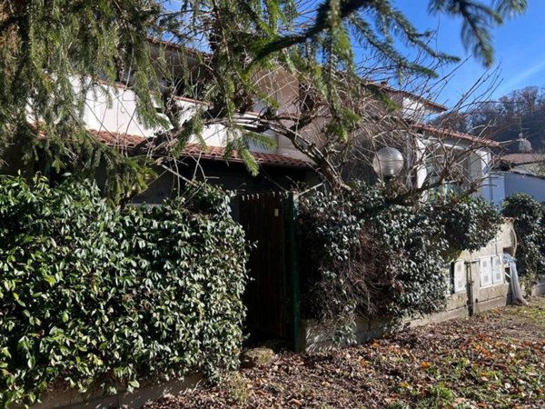casa indipendente in vendita a Ronciglione