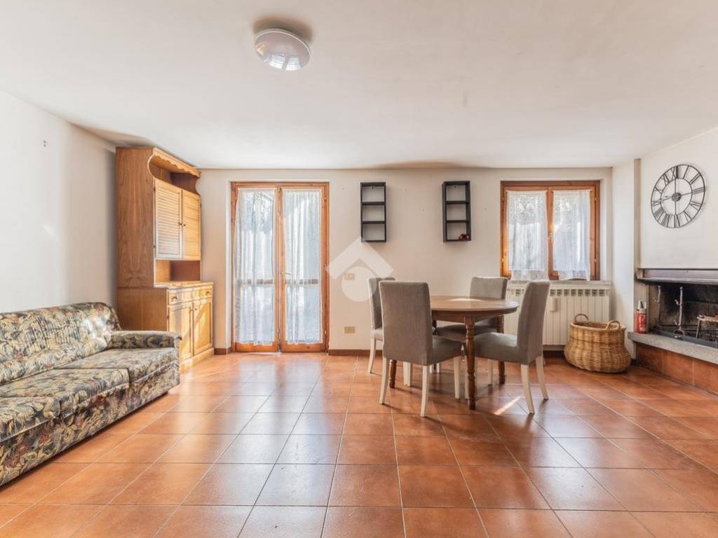 casa indipendente in vendita a Ronciglione