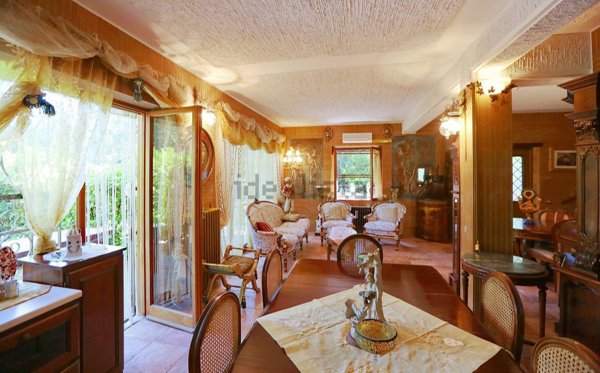 casa indipendente in vendita a Ronciglione