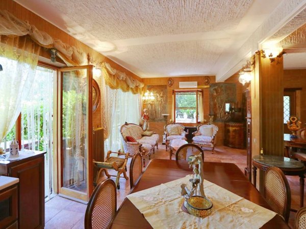 casa indipendente in vendita a Ronciglione