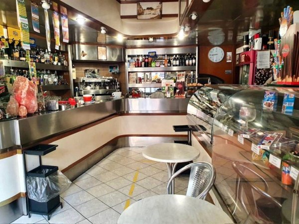 negozio in vendita a Ronciglione