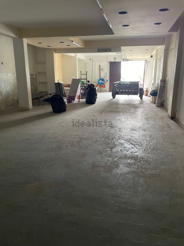 locale di sgombero in vendita a Ronciglione