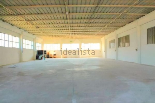 locale di sgombero in vendita a Ronciglione