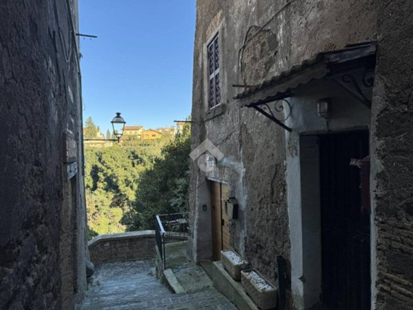 appartamento in vendita a Ronciglione