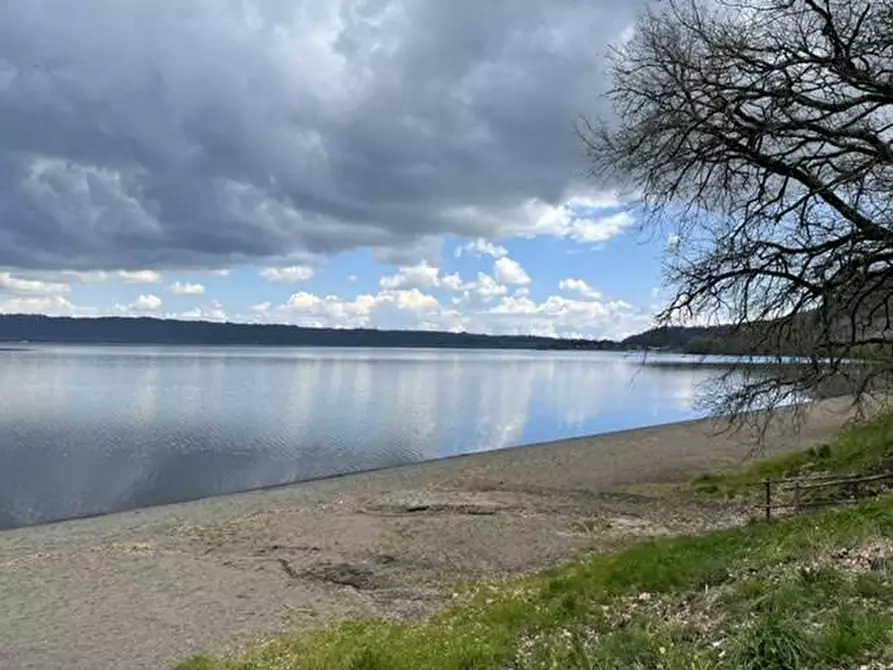 casa indipendente in vendita a Ronciglione