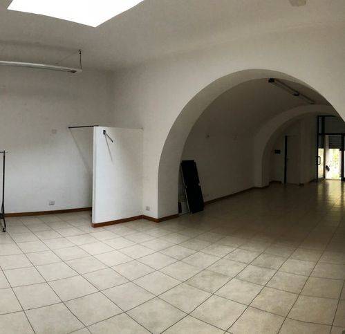 negozio in vendita a Ronciglione