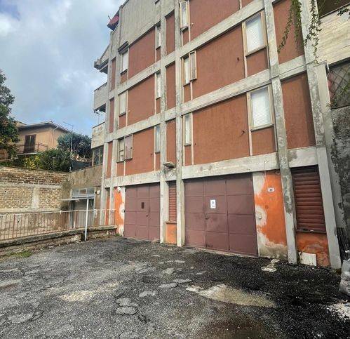 negozio in vendita a Ronciglione