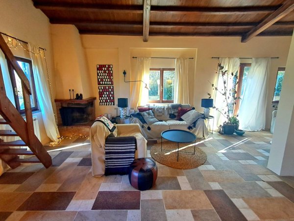 casa indipendente in vendita a Ronciglione