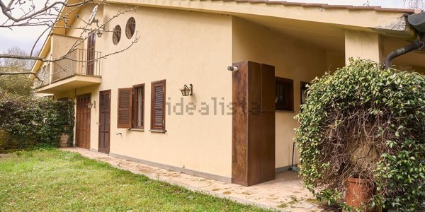 casa indipendente in vendita a Ronciglione