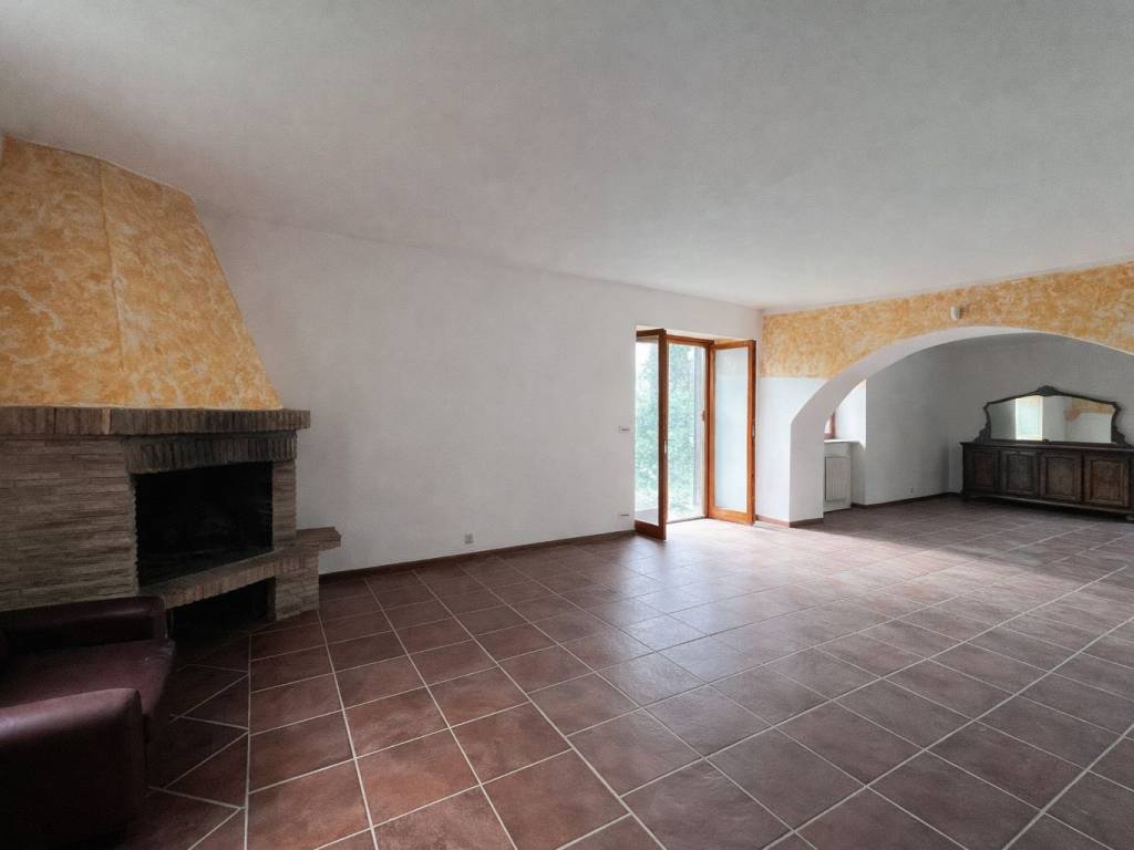 casa indipendente in vendita a Ronciglione