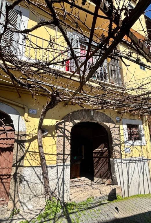 locale commerciale in vendita a Ronciglione