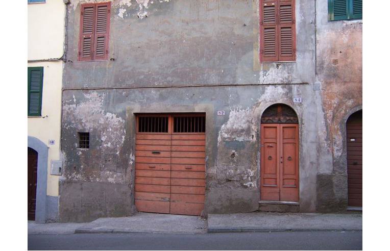 intera palazzina in vendita a Ronciglione