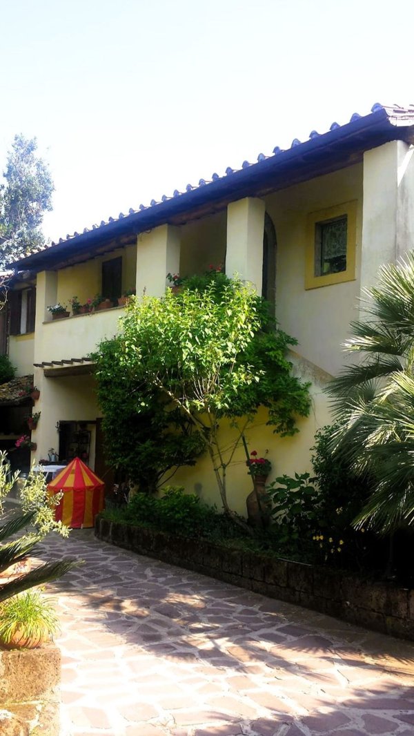 casa indipendente in vendita a Ronciglione