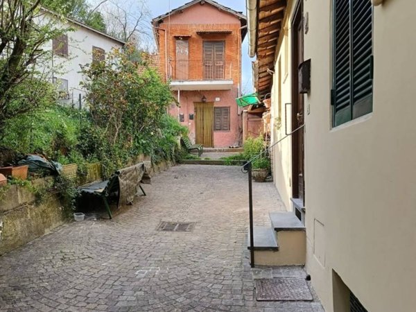 appartamento in vendita a Ronciglione