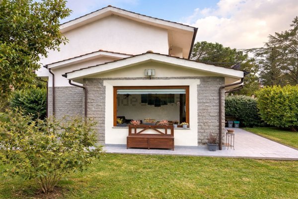 pentavano in vendita a Ronciglione