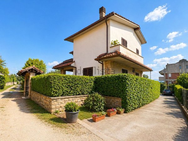 appartamento in vendita a Ronciglione