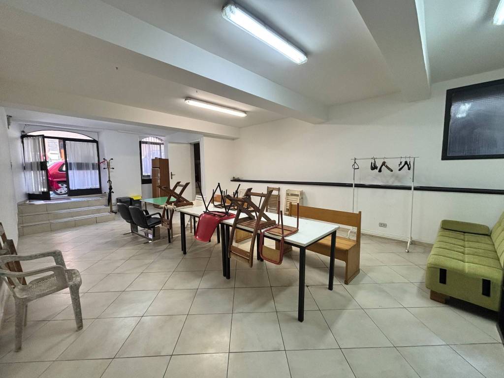 locale commerciale in vendita a Ronciglione