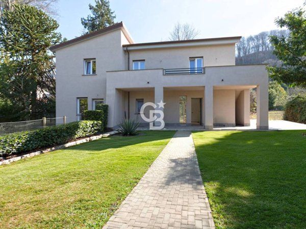 casa indipendente in vendita a Ronciglione