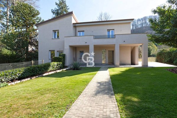 casa indipendente in vendita a Ronciglione