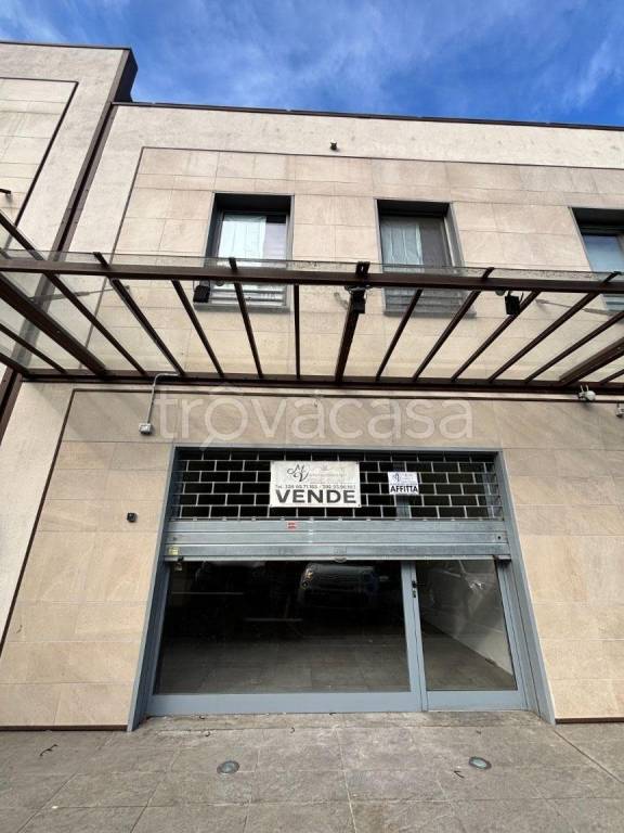 negozio in vendita a Ronciglione
