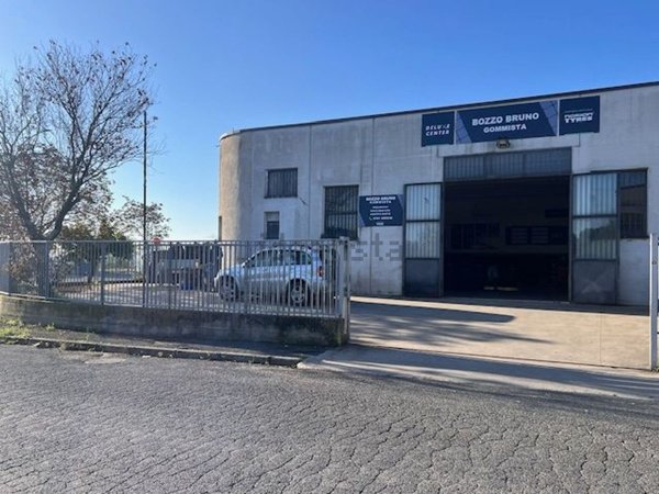 capannone in vendita a Ronciglione