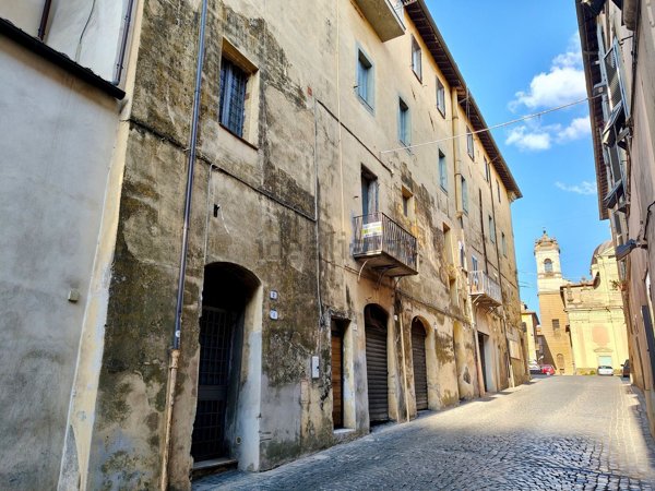 appartamento in vendita a Ronciglione