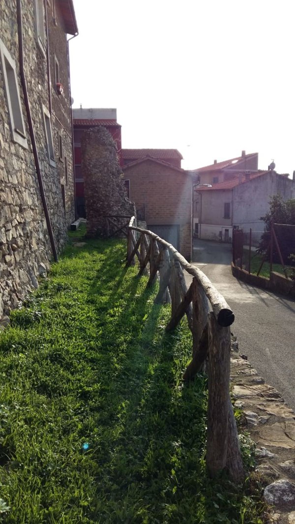 casa indipendente in vendita a Villa San Giovanni in Tuscia