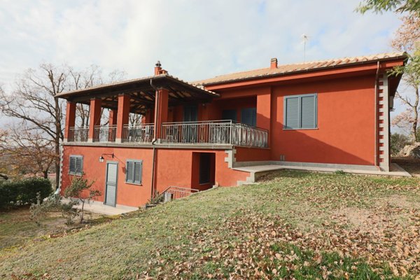 casa indipendente in vendita a Villa San Giovanni in Tuscia